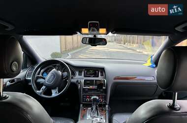 Внедорожник / Кроссовер Audi Q7 2011 в 