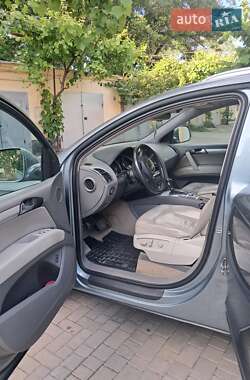 Внедорожник / Кроссовер Audi Q7 2006 в 