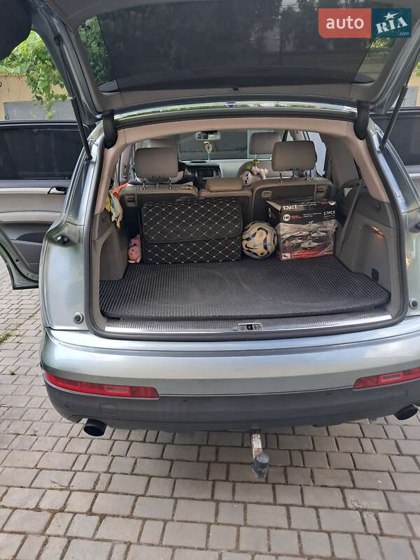 Внедорожник / Кроссовер Audi Q7 2006 в Измаиле