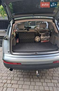 Внедорожник / Кроссовер Audi Q7 2006 в 