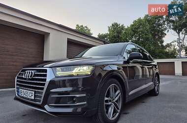 Позашляховик / Кросовер Audi Q7 2017 в 