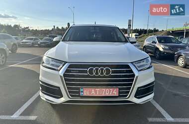 Внедорожник / Кроссовер Audi Q7 2017 в Киеве