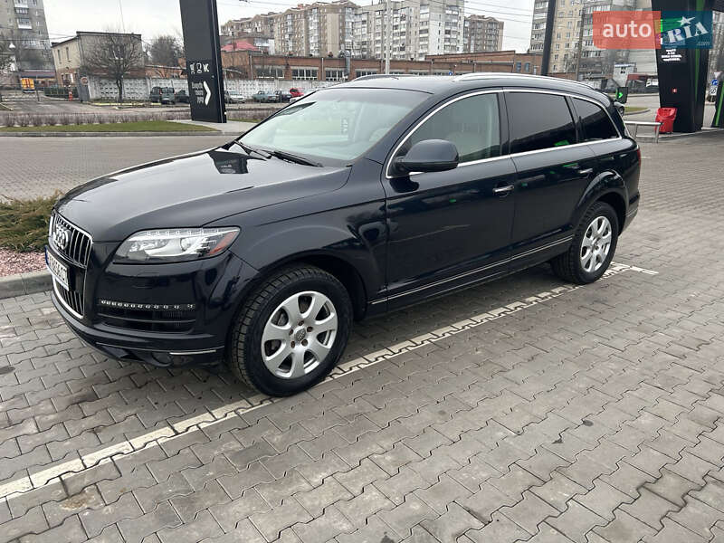 Внедорожник / Кроссовер Audi Q7 2010 в 