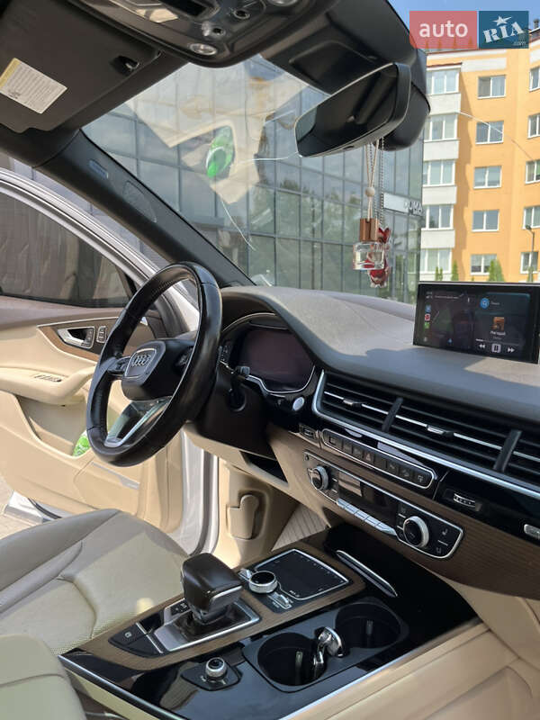Внедорожник / Кроссовер Audi Q7 2017 в Львове
