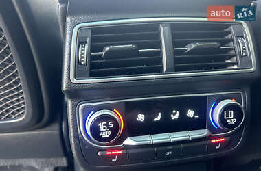 Внедорожник / Кроссовер Audi Q7 2015 в 