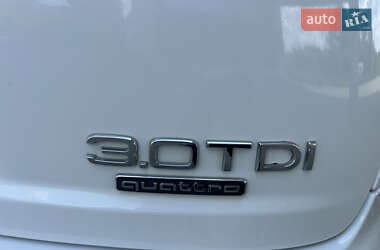Внедорожник / Кроссовер Audi Q7 2015 в 
