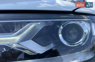 Внедорожник / Кроссовер Audi Q7 2015 в 