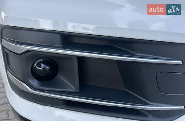 Внедорожник / Кроссовер Audi Q7 2015 в 