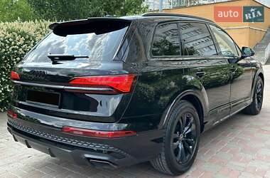 Внедорожник / Кроссовер Audi Q7 2024 в 
