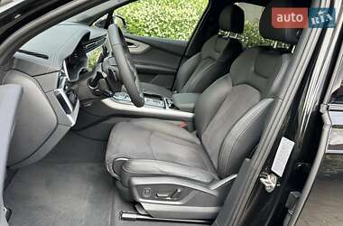 Внедорожник / Кроссовер Audi Q7 2024 в 