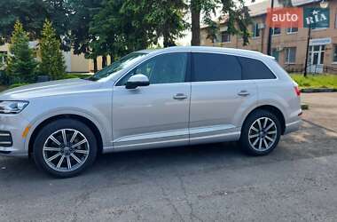 Внедорожник / Кроссовер Audi Q7 2017 в 