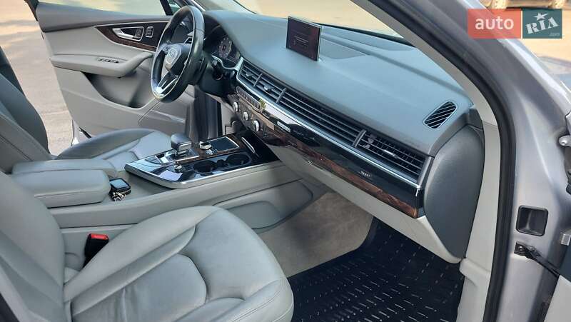 Внедорожник / Кроссовер Audi Q7 2017 в Луцке фото 3 Внедорожник / Кроссовер Audi Q7 2017 в Луцке