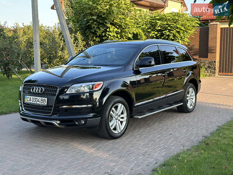 Позашляховик / Кросовер Audi Q7 2008 в 