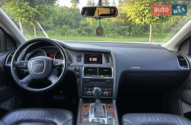 Позашляховик / Кросовер Audi Q7 2008 в 