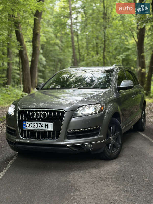 Позашляховик / Кросовер Audi Q7 2013 в Луцьку