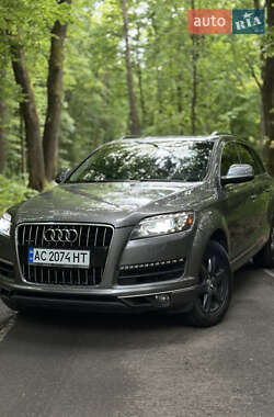 Внедорожник / Кроссовер Audi Q7 2013 в 