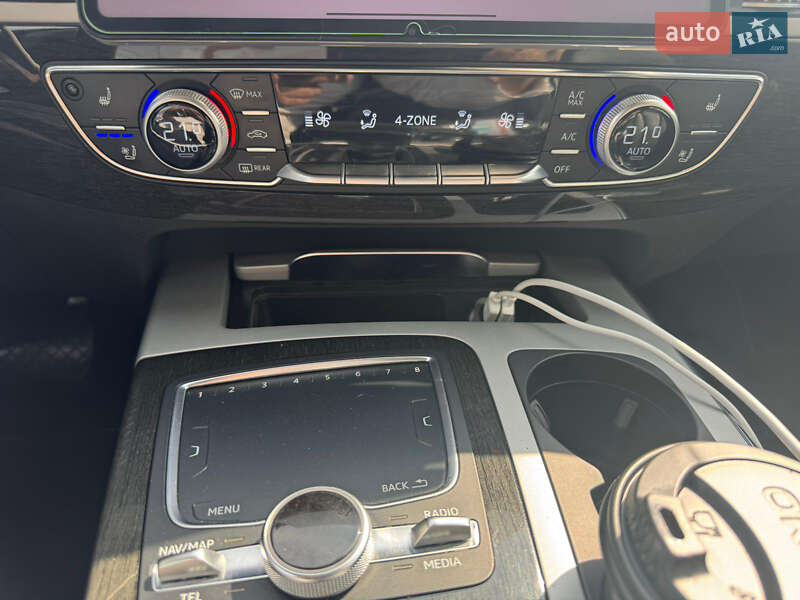 Внедорожник / Кроссовер Audi Q7 2018 в Черновцах