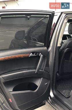 Внедорожник / Кроссовер Audi Q7 2015 в 