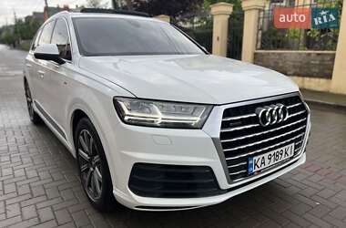 Внедорожник / Кроссовер Audi Q7 2015 в 