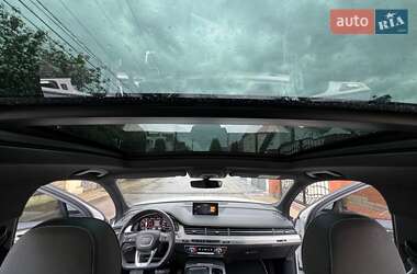 Внедорожник / Кроссовер Audi Q7 2015 в 