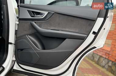 Внедорожник / Кроссовер Audi Q7 2015 в 