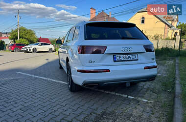 Позашляховик / Кросовер Audi Q7 2018 в 