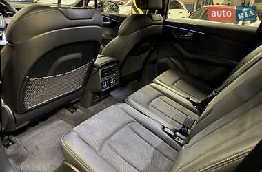 Внедорожник / Кроссовер Audi Q7 2024 в 