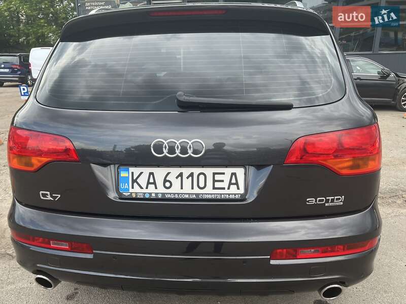 Позашляховик / Кросовер Audi Q7 2009 в Києві