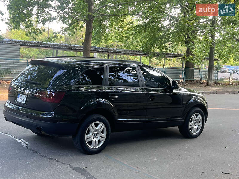 Позашляховик / Кросовер Audi Q7 2007 в Миколаєві