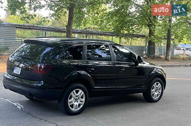 Внедорожник / Кроссовер Audi Q7 2007 в 
