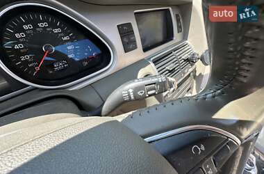 Внедорожник / Кроссовер Audi Q7 2012 в 
