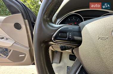 Внедорожник / Кроссовер Audi Q7 2012 в 