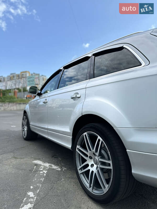 Внедорожник / Кроссовер Audi Q7 2007 в Одессе