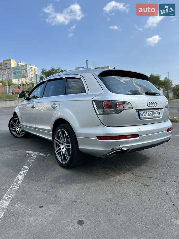 Внедорожник / Кроссовер Audi Q7 2007 в Одессе