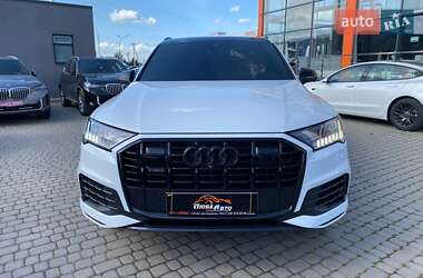 Внедорожник / Кроссовер Audi Q7 2020 в 