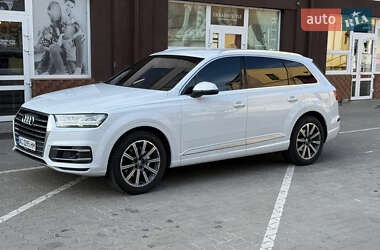 Позашляховик / Кросовер Audi Q7 2016 в 
