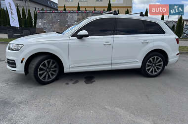 Внедорожник / Кроссовер Audi Q7 2017 в 