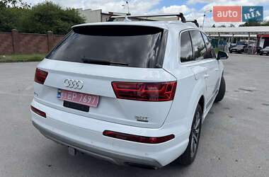 Внедорожник / Кроссовер Audi Q7 2017 в 