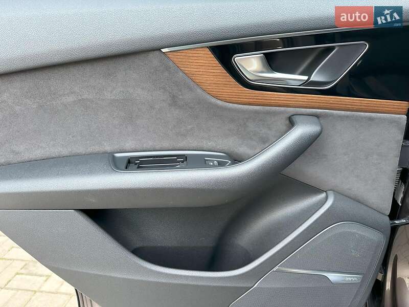 Внедорожник / Кроссовер Audi Q7 2016 в Одессе