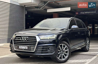 Внедорожник / Кроссовер Audi Q7 2016 в Киеве