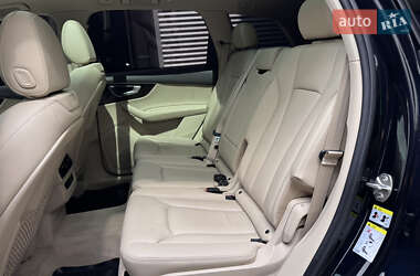 Внедорожник / Кроссовер Audi Q7 2016 в 