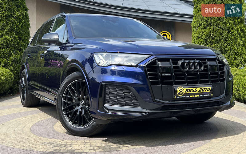 Внедорожник / Кроссовер Audi Q7 2021 в 