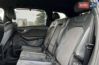Внедорожник / Кроссовер Audi Q7 2021 в 
