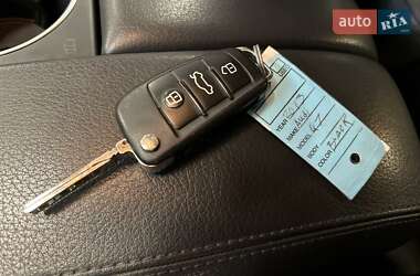 Внедорожник / Кроссовер Audi Q7 2013 в 