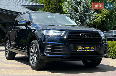Внедорожник / Кроссовер Audi Q7 2015 в 