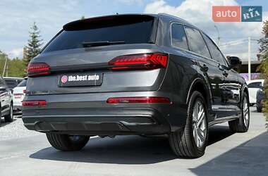 Внедорожник / Кроссовер Audi Q7 2022 в 