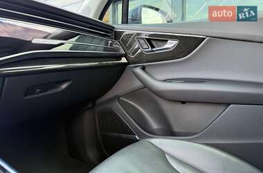 Внедорожник / Кроссовер Audi Q7 2022 в 