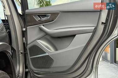 Внедорожник / Кроссовер Audi Q7 2022 в 