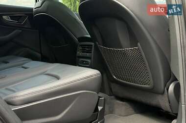 Внедорожник / Кроссовер Audi Q7 2022 в 