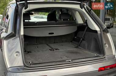Внедорожник / Кроссовер Audi Q7 2022 в 